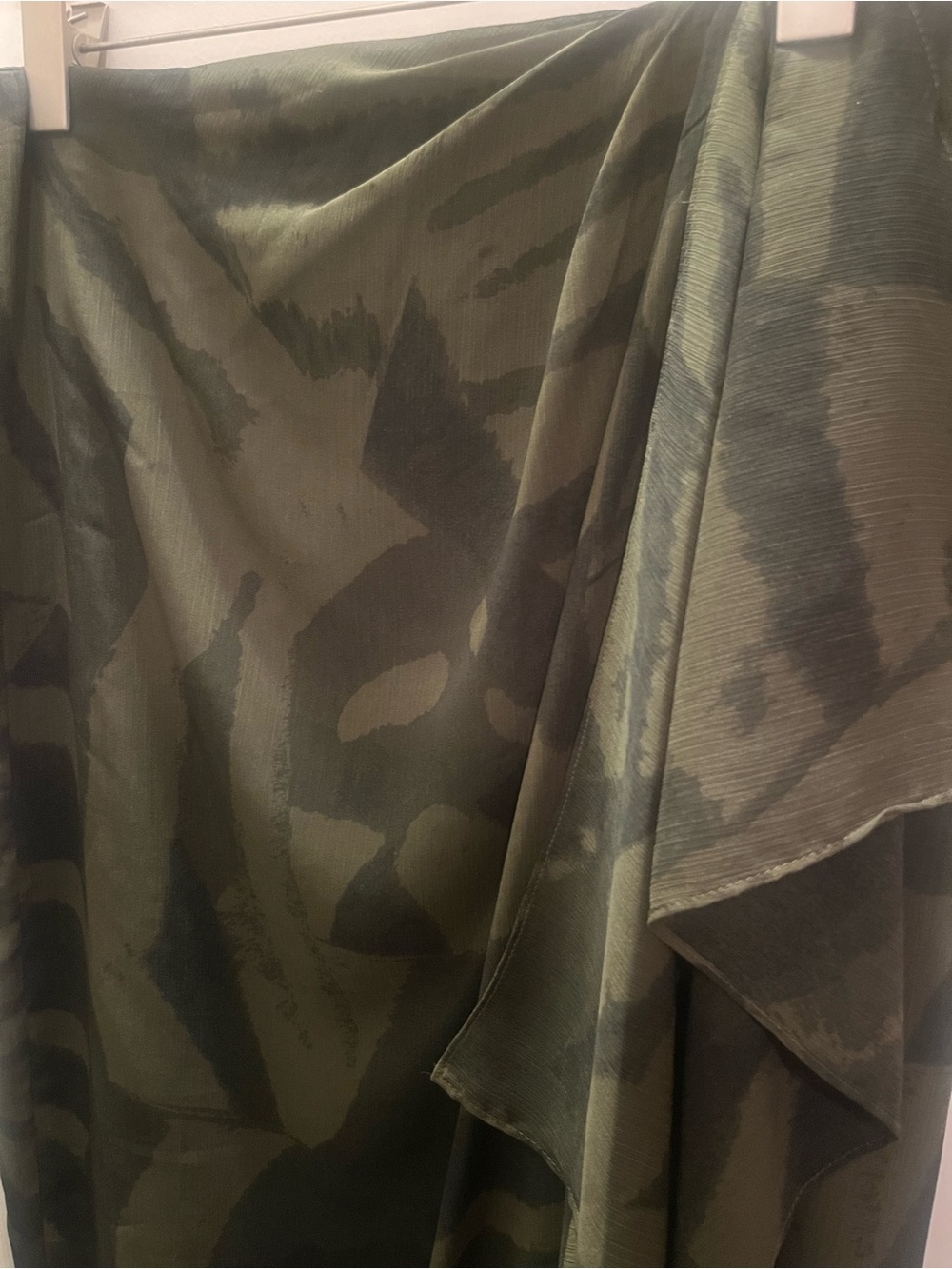 Lauren Ralph Lauren Zebra Print Georgette Midi Skirt Size 12 Olive Asymmetrical - Picture 4 of 5